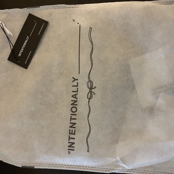 Womens INTENTIONALLY BLANK Sz 9 Tan Fuzzy Slide Mules Slippers - Picture 10 of 11